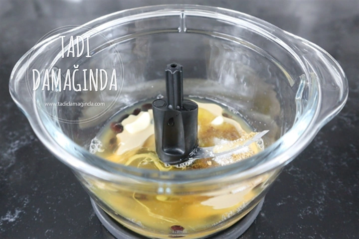 Tahin Soslu Siyah Fasulye Piyazı