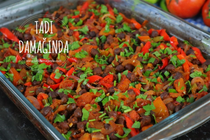 Fırında Siyah Nohut Yemeği (Nohut Tava)