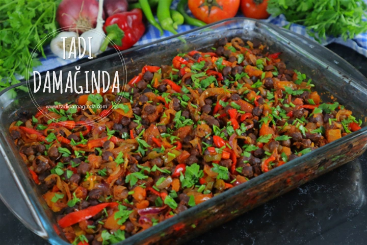 Fırında Siyah Nohut Yemeği (Nohut Tava)