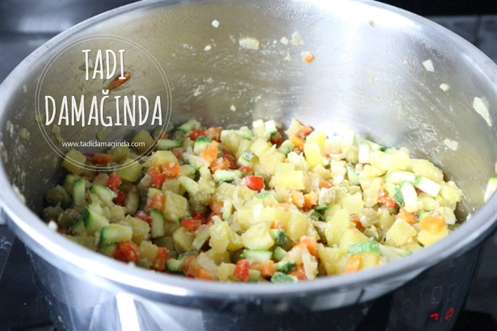 Taneli Sebze Çorbası