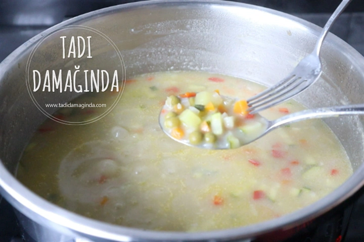Taneli Sebze Çorbası