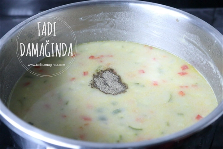 Taneli Sebze Çorbası