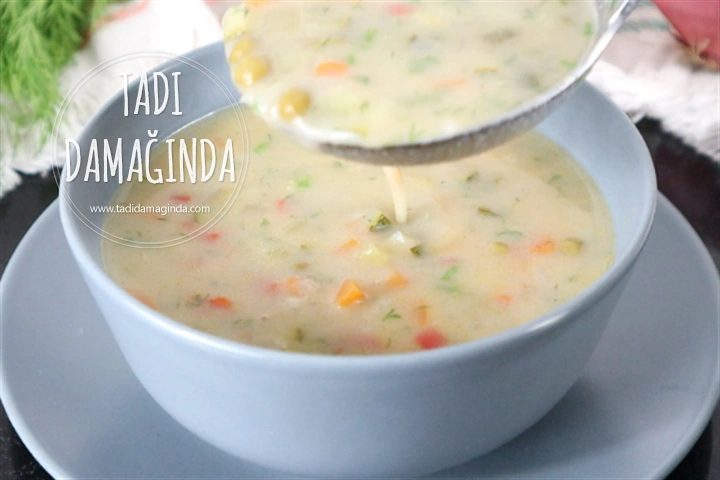 Taneli Sebze Çorbası