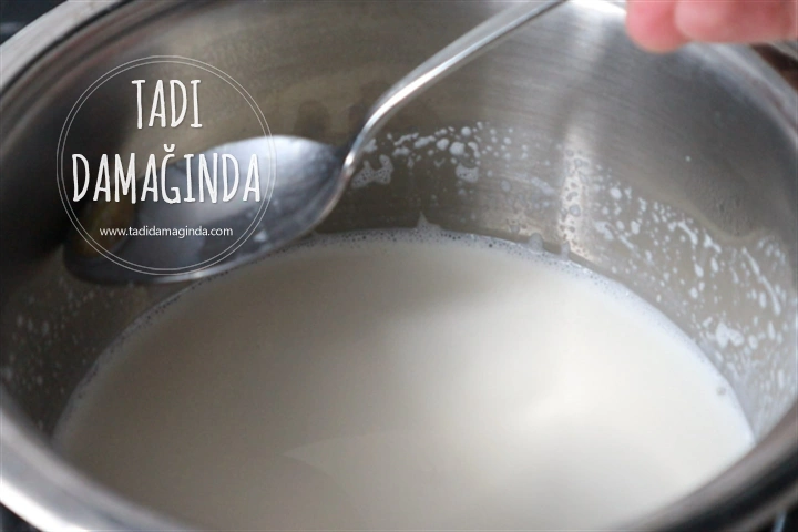 Kakuleli Sıcak Çikolata