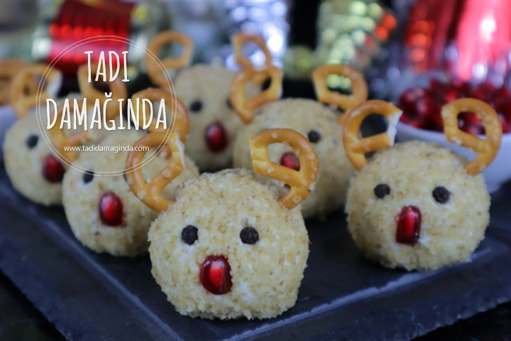 Yılbaşına Özel Ren Geyiği Şeklinde Peynir Topları