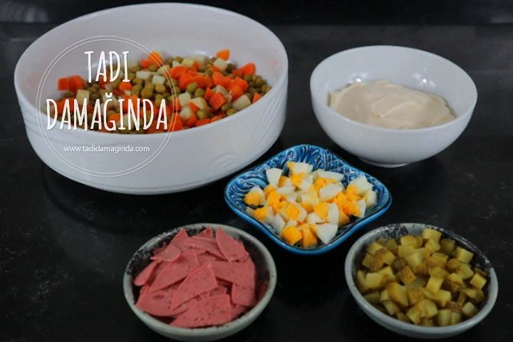 Rus Salatası (Olivier Salad)