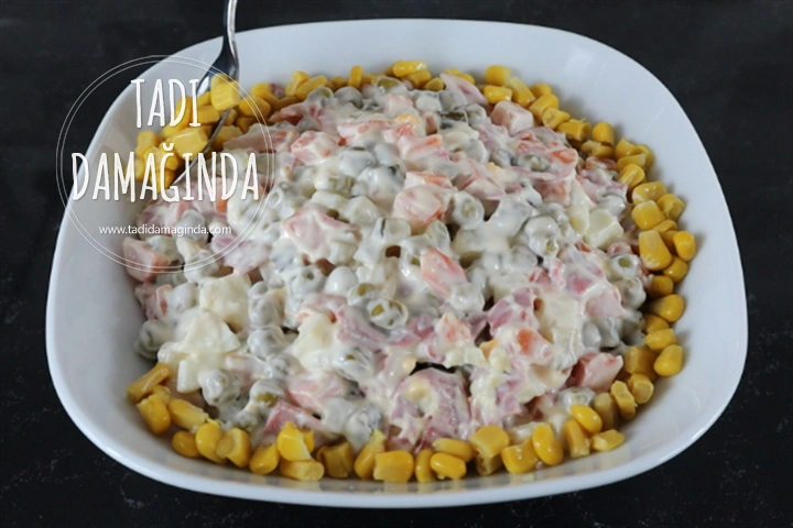 Rus Salatası (Olivier Salad)