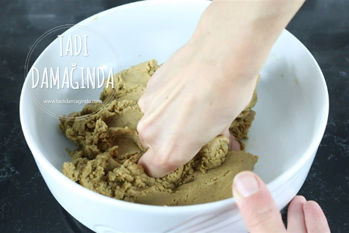 Az Malzemeli Tahinli Enfes Kurabiye (Glütensiz Rafine Şekersiz Vegan)