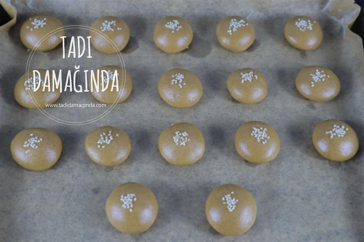 Az Malzemeli Tahinli Enfes Kurabiye (Glütensiz Rafine Şekersiz Vegan)