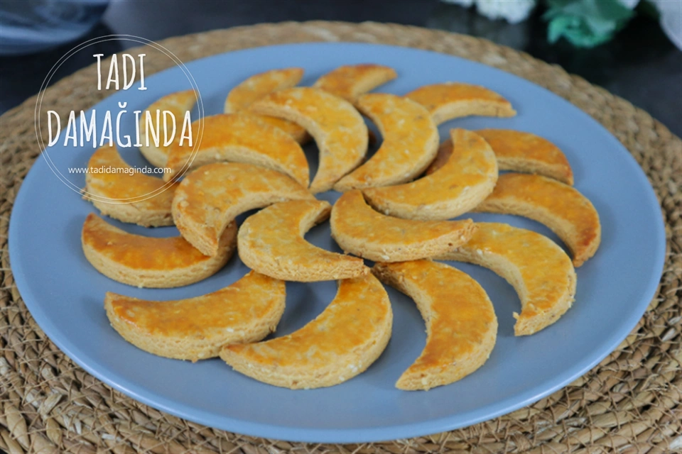 Susamlı Ay Kurabiye