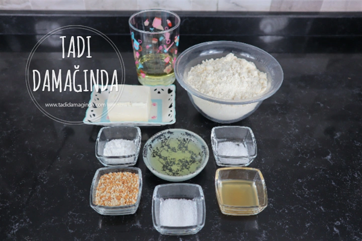 Susamlı Ay Kurabiye