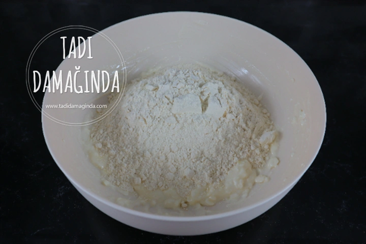 Susamlı Ay Kurabiye