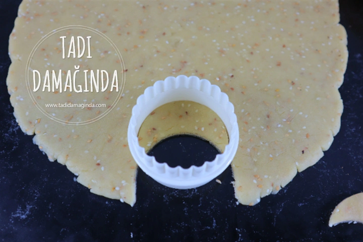 Susamlı Ay Kurabiye