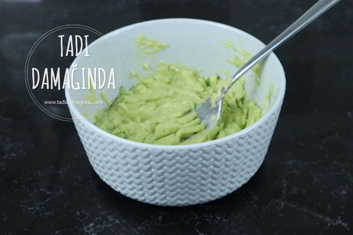 Unsuz Glütensiz Avokadolu Ekmek