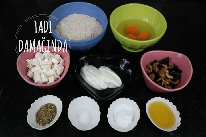 Zeytinli Peynirli ve Kekikli Glütensiz Yulaf Kek