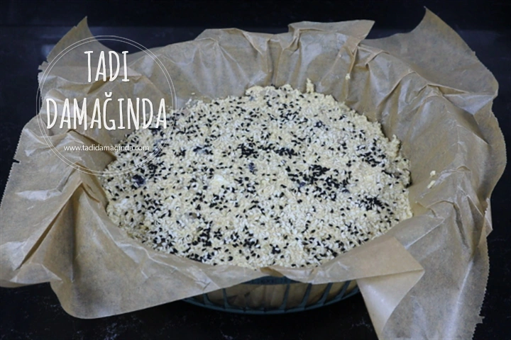 Zeytinli Peynirli ve Kekikli Glütensiz Yulaf Kek