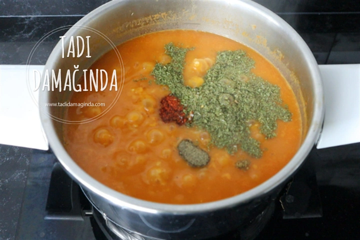 Glütensiz Ezogelin Çorbası