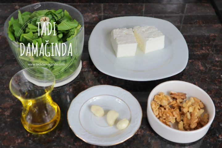 Peynirli Roka Mezesi