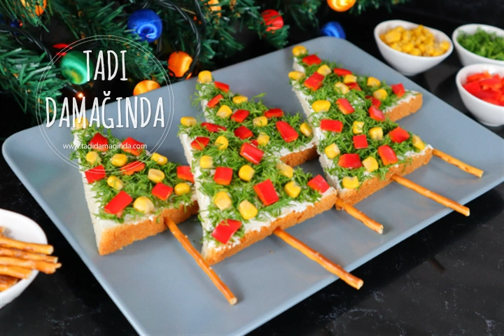 Çam Ağacı Şeklinde Labneli Ekmekler