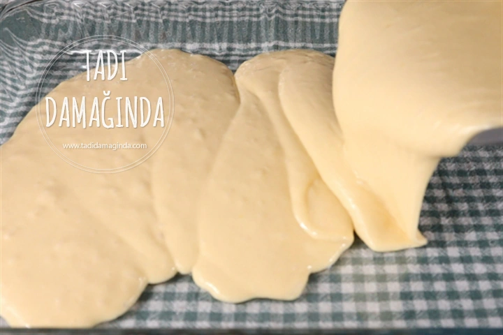 Büyük Borcamda 2 Renkli Kek