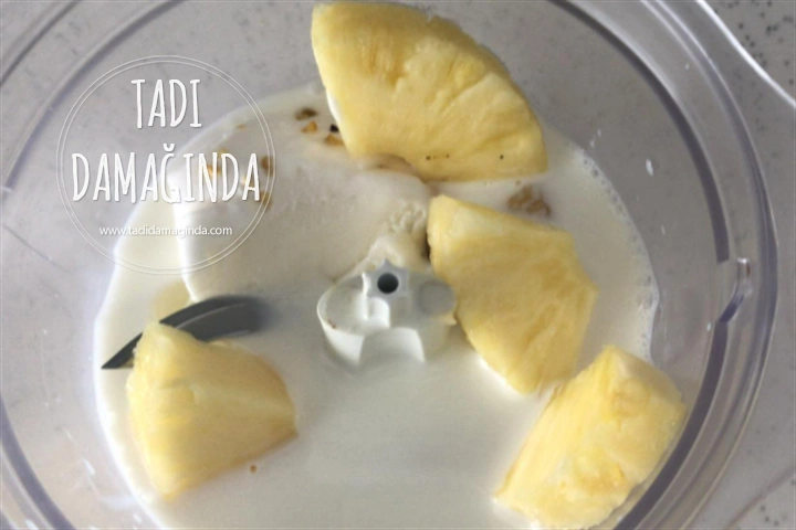 Ananaslı Muzlu Milkshake