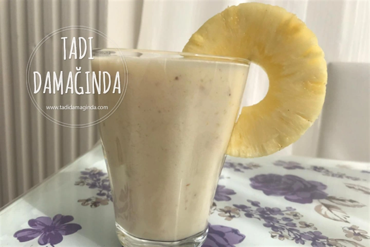 Ananaslı Muzlu Milkshake