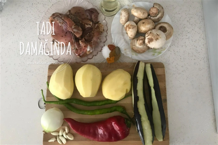 Fırında Sebzeli Tavuk