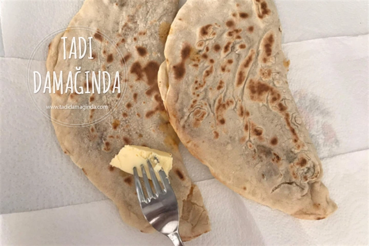 El Açması Gözleme (Patlıcanlı ve Patatesli)