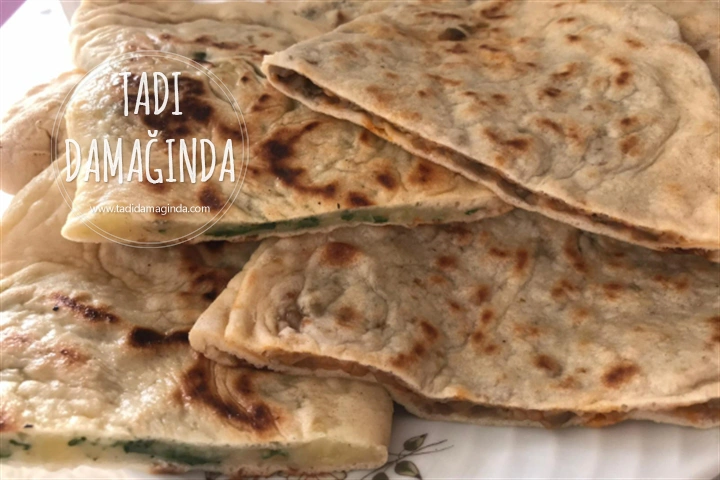 El Açması Gözleme (Patlıcanlı ve Patatesli)