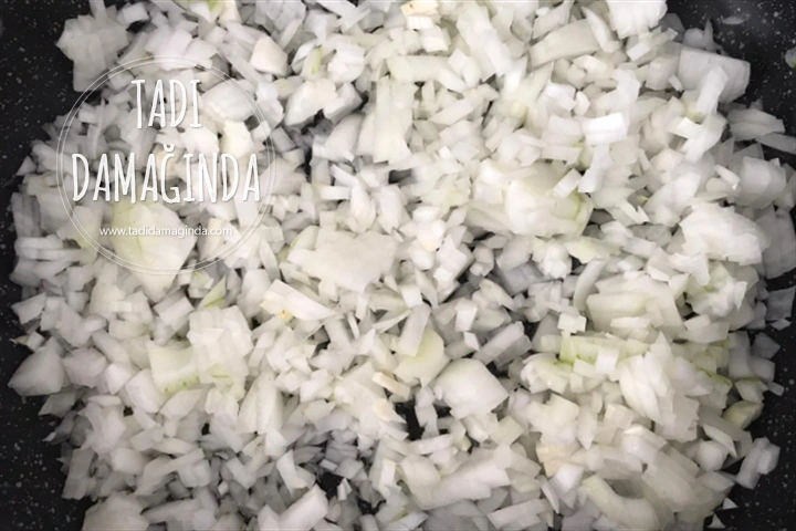 El Açması Gözleme (Patlıcanlı ve Patatesli)