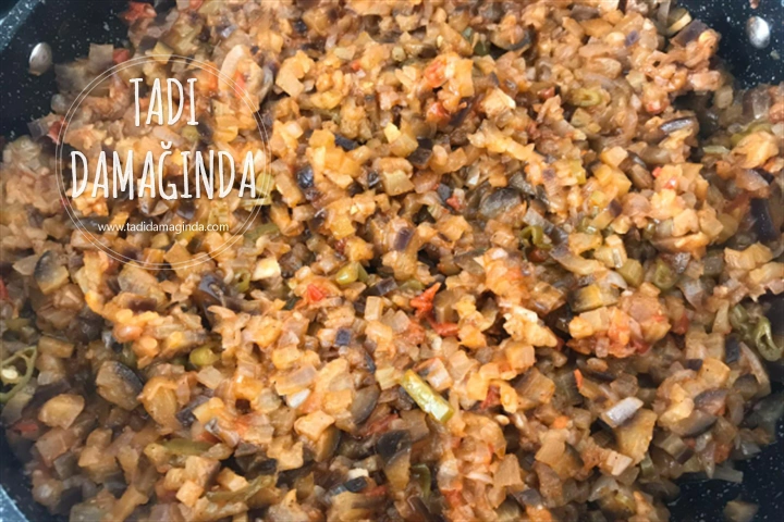 El Açması Gözleme (Patlıcanlı ve Patatesli)