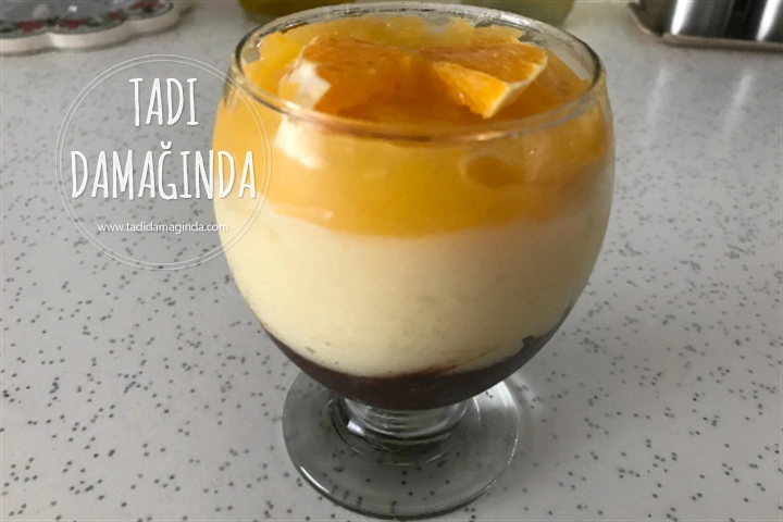 Bardakta 3 Renkli Portakallı İrimik Tatlısı