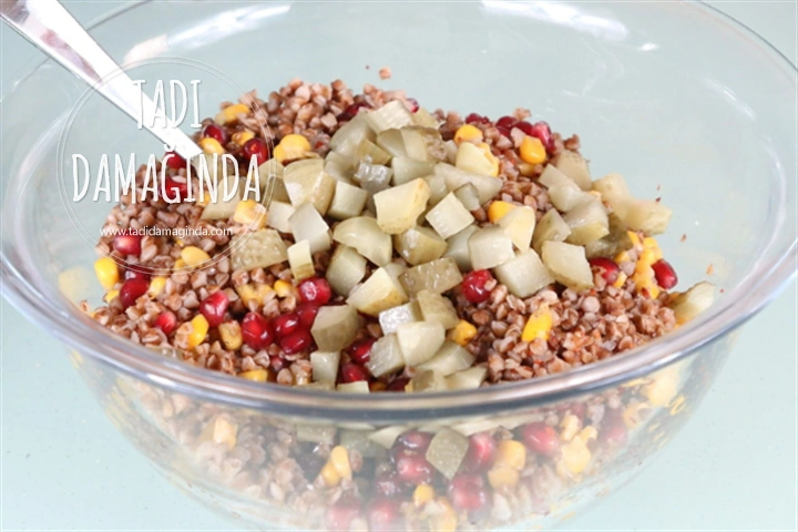 Karabuğday Salatası