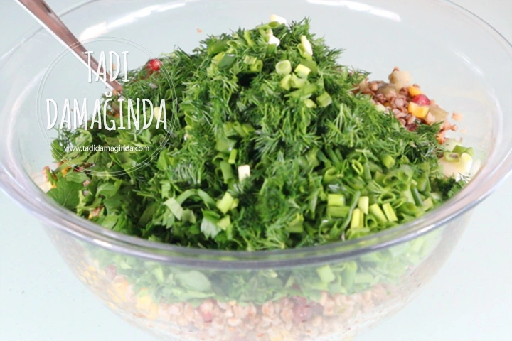 Karabuğday Salatası