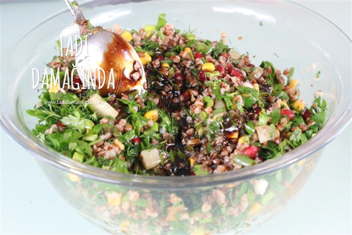 Karabuğday Salatası