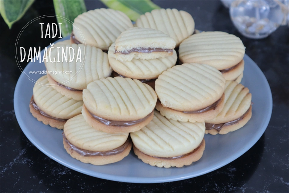 Kakaolu Fındık Kremalı Bisküvi