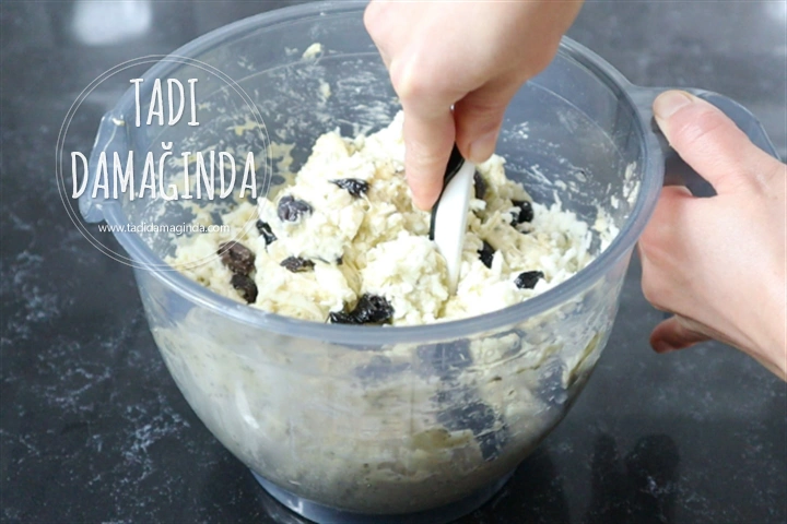 Zeytinli Hellimli Kıbrıs (Girne) Keki