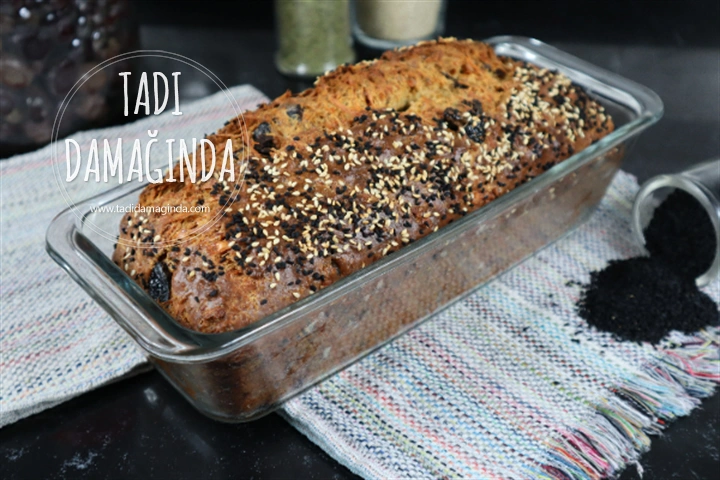 Zeytinli Hellimli Kıbrıs (Girne) Keki