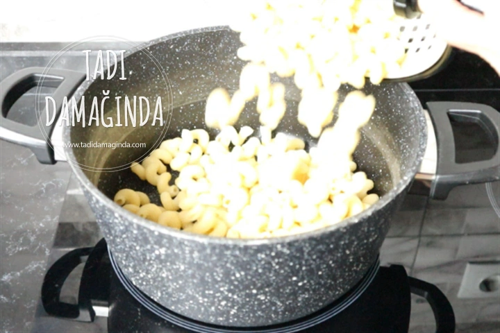 Avokado Soslu Makarna