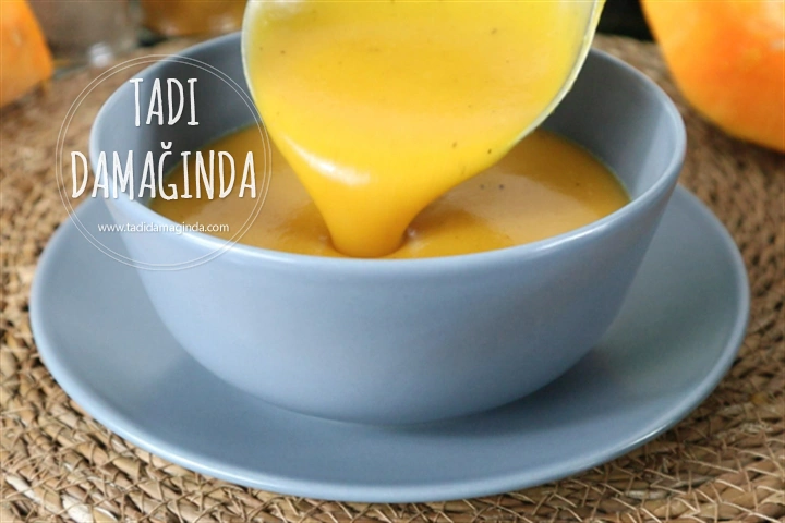 Hindistan Cevizi Sütlü Körili Bal Kabağı Çorbası