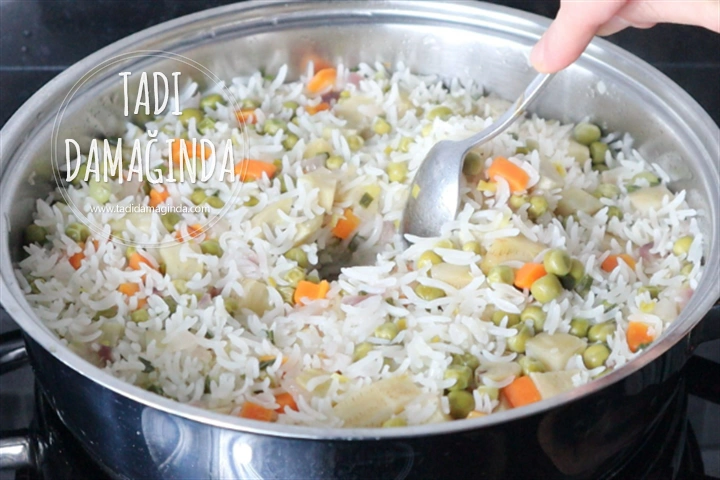 Enginarlı Bahar Pilavı