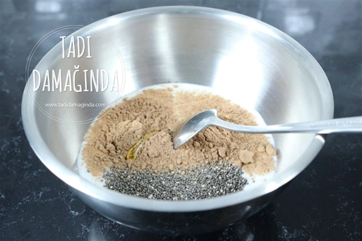 Laktozsuz Kazeinsiz Kakaolu Chia Puding