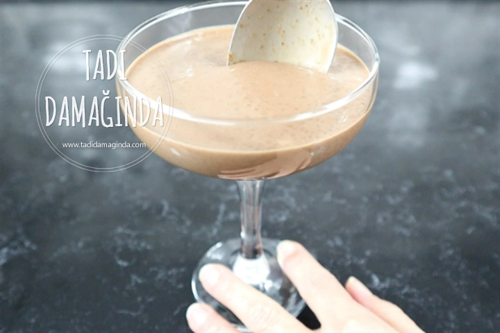 Laktozsuz Kazeinsiz Kakaolu Chia Puding