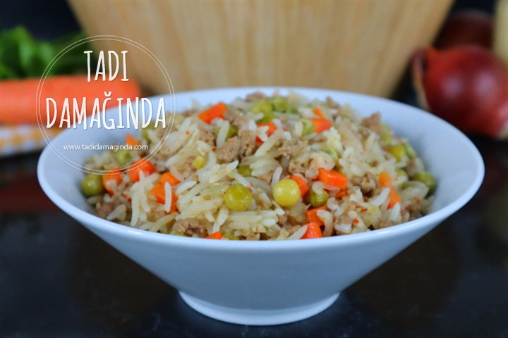 Kıymalı Sebzeli Pilav