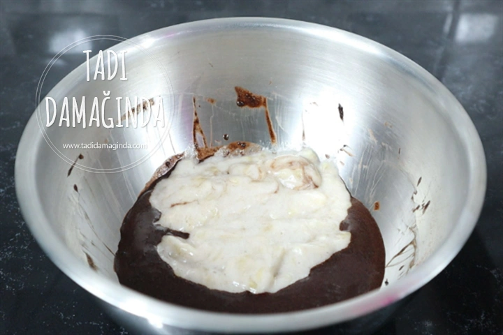 Mikrodalgada 3 Malzemeli Unsuz Şekersiz Bardak Kek