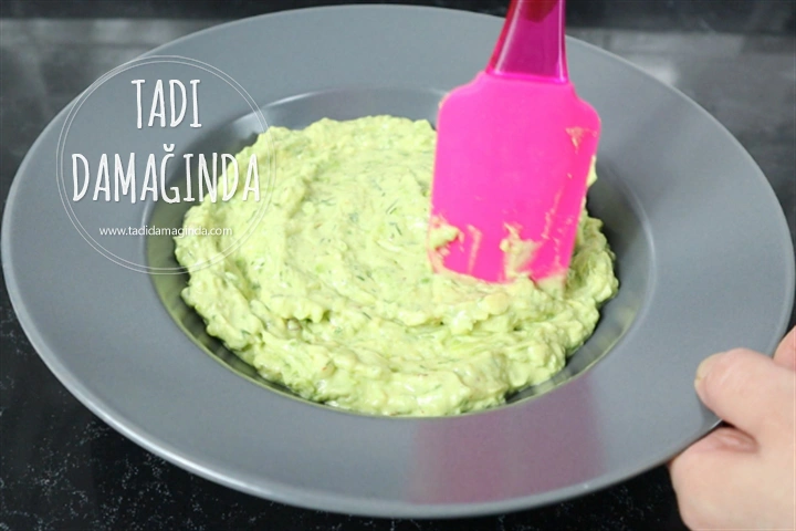 Kabaklı Yoğurtlu Avokado