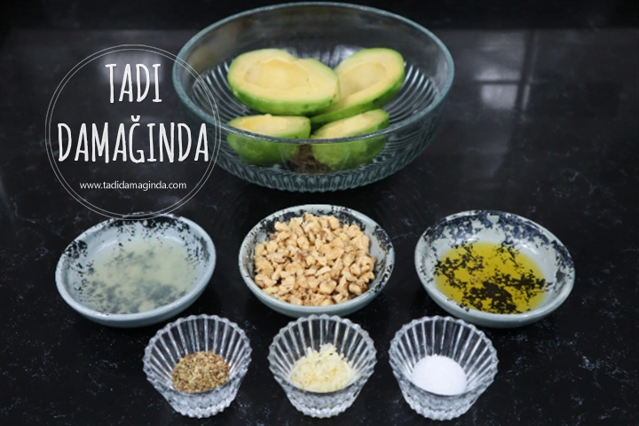 Kekikli Cevizli Avokado Ezmesi