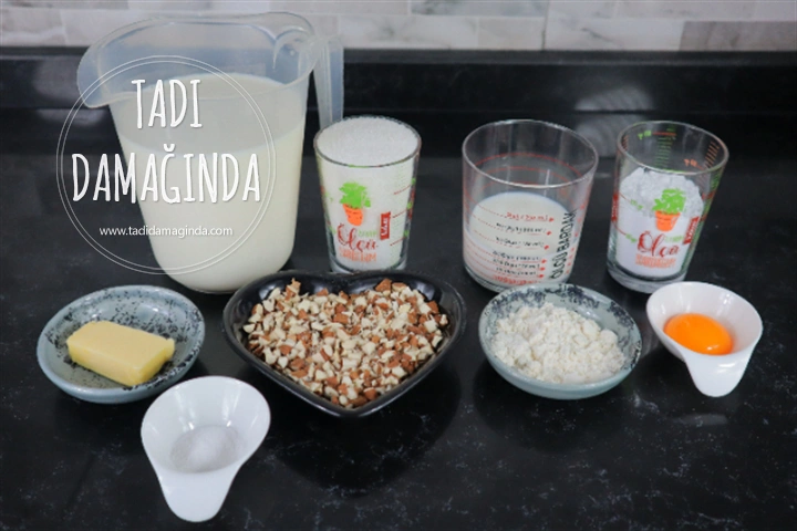 Karamelli Bademli Muhallebi (Ayvalık Muhallebisi)