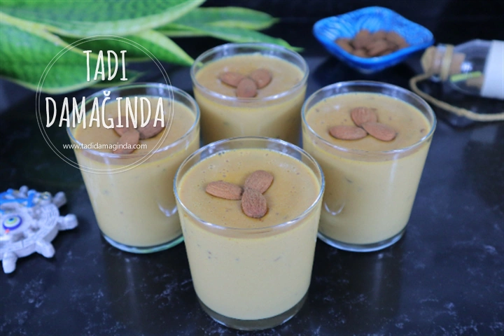 Karamelli Bademli Muhallebi (Ayvalık Muhallebisi)