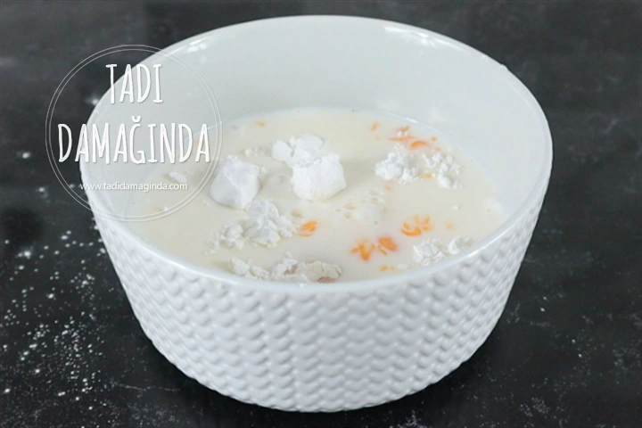 Karamelli Bademli Muhallebi (Ayvalık Muhallebisi)